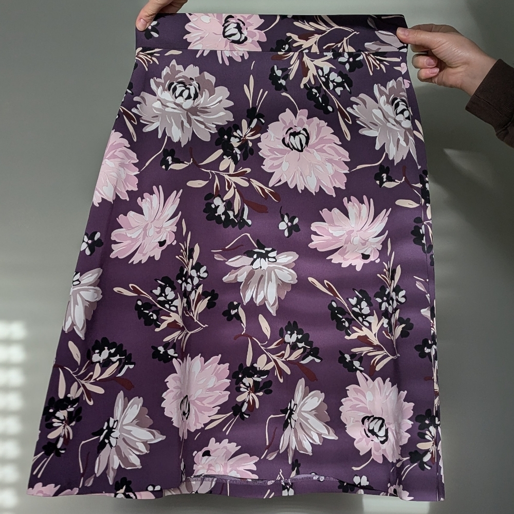 Ann Taylor Midi skirt - Purple Floral